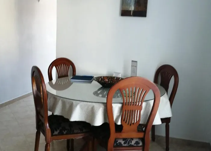 Lenio's Case de vacanță Pera Gyalos