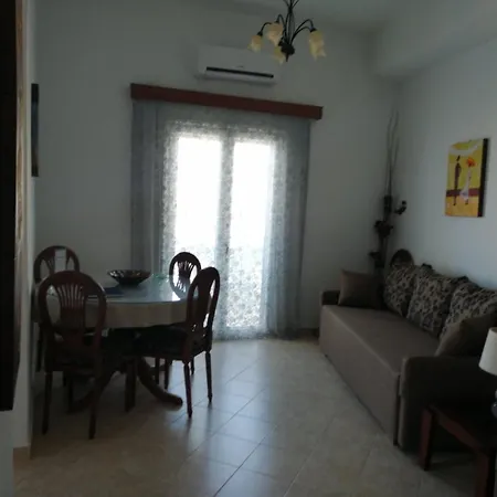 בית נופש Lenio's *