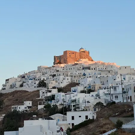 בית נופש Lenio's *